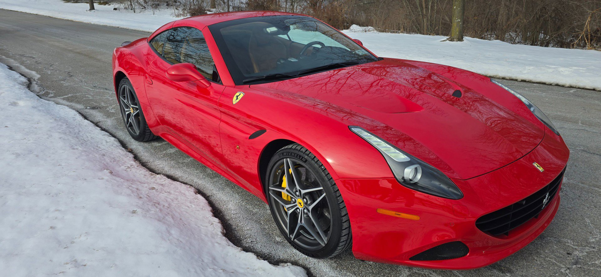 Used 2015 Ferrari California T RWD image 8