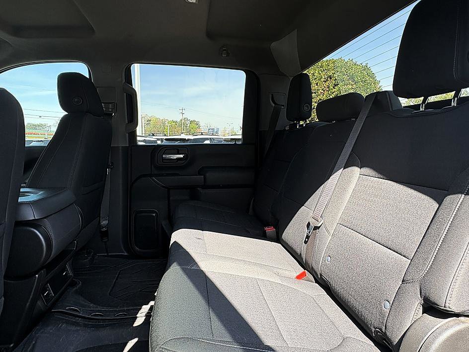 Used 2023 Chevrolet Silverado 2500 Custom w/ Custom Value Package image 10