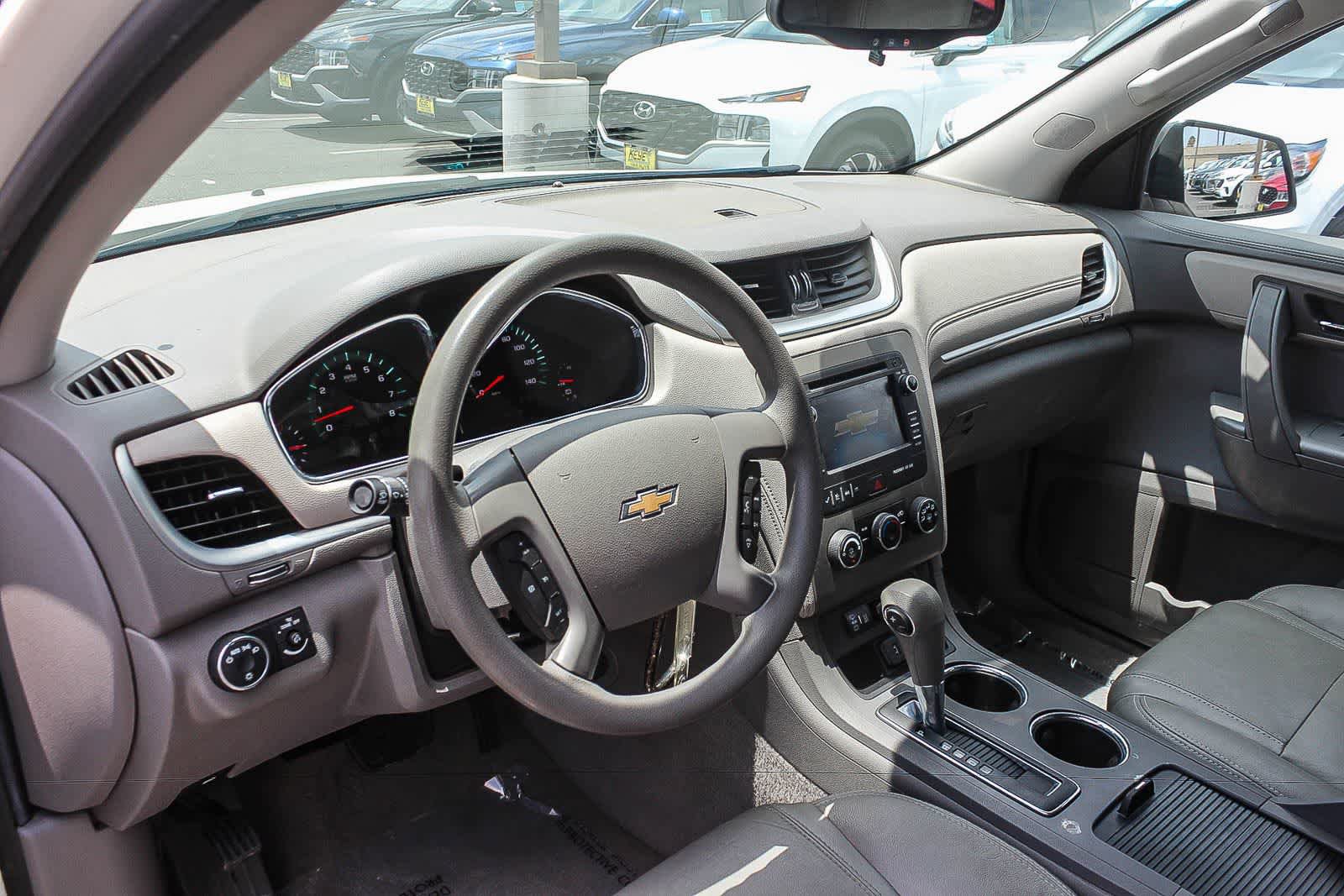 Used 2015 Chevrolet Traverse LS FWD image 22