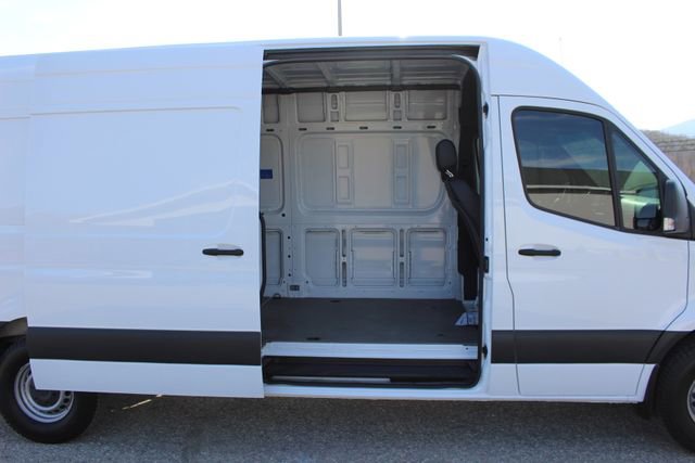 Used 2023 Mercedes-Benz Sprinter 2500 image 37