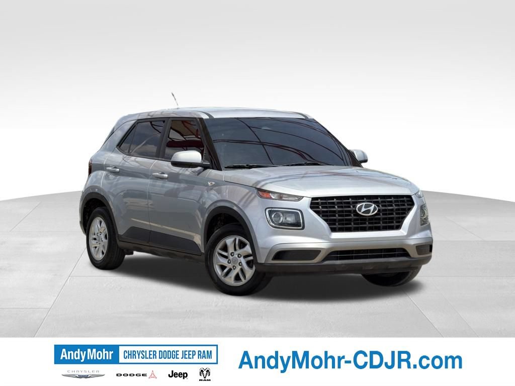 Used 2023 Hyundai Venue SE w/ Cargo Package