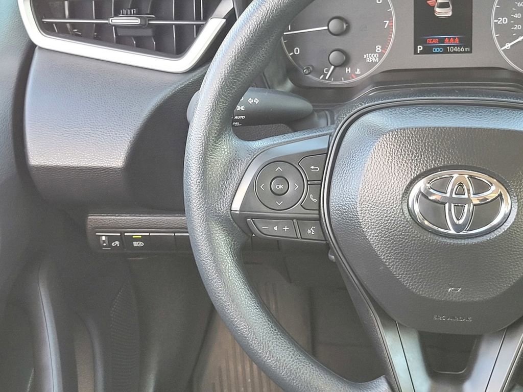Used 2025 Toyota Corolla LE image 10