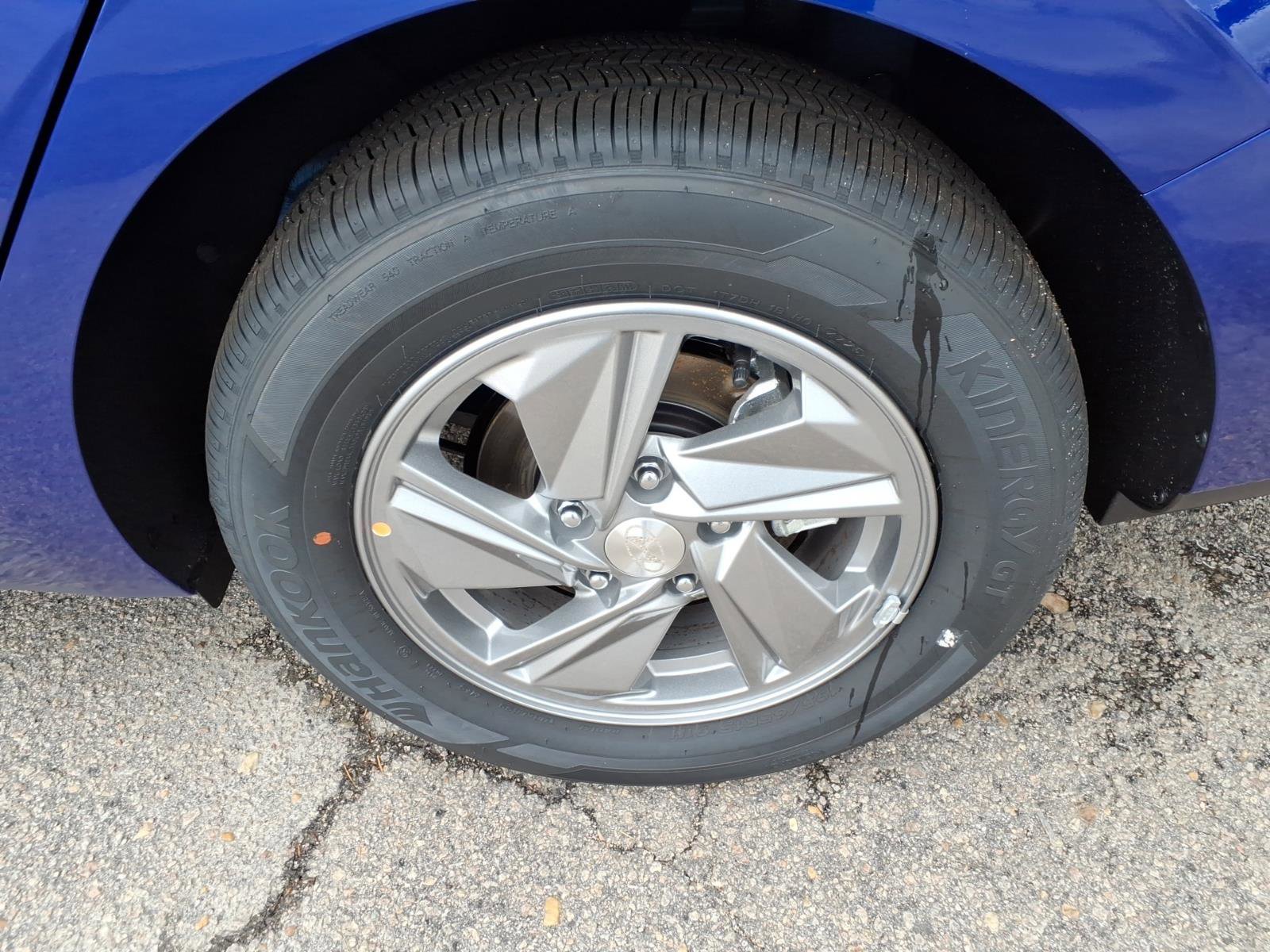 New 2026 Hyundai Elantra SE FWD image 6