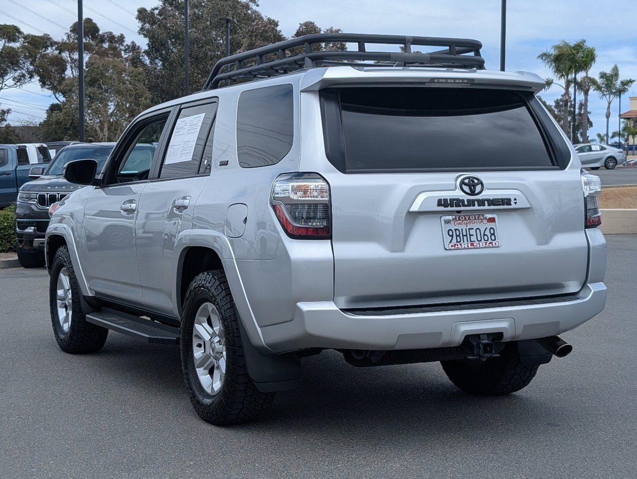 Used 2022 Toyota 4Runner SR5 Premium w/ Moonroof Package RWD image 13