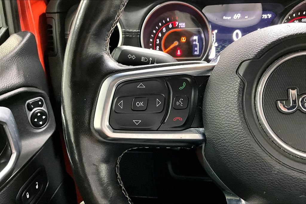 Used 2020 Jeep Wrangler Unlimited Sahara w/ Uconnect 4C Nav & Sound Group AWD/4WD image 25