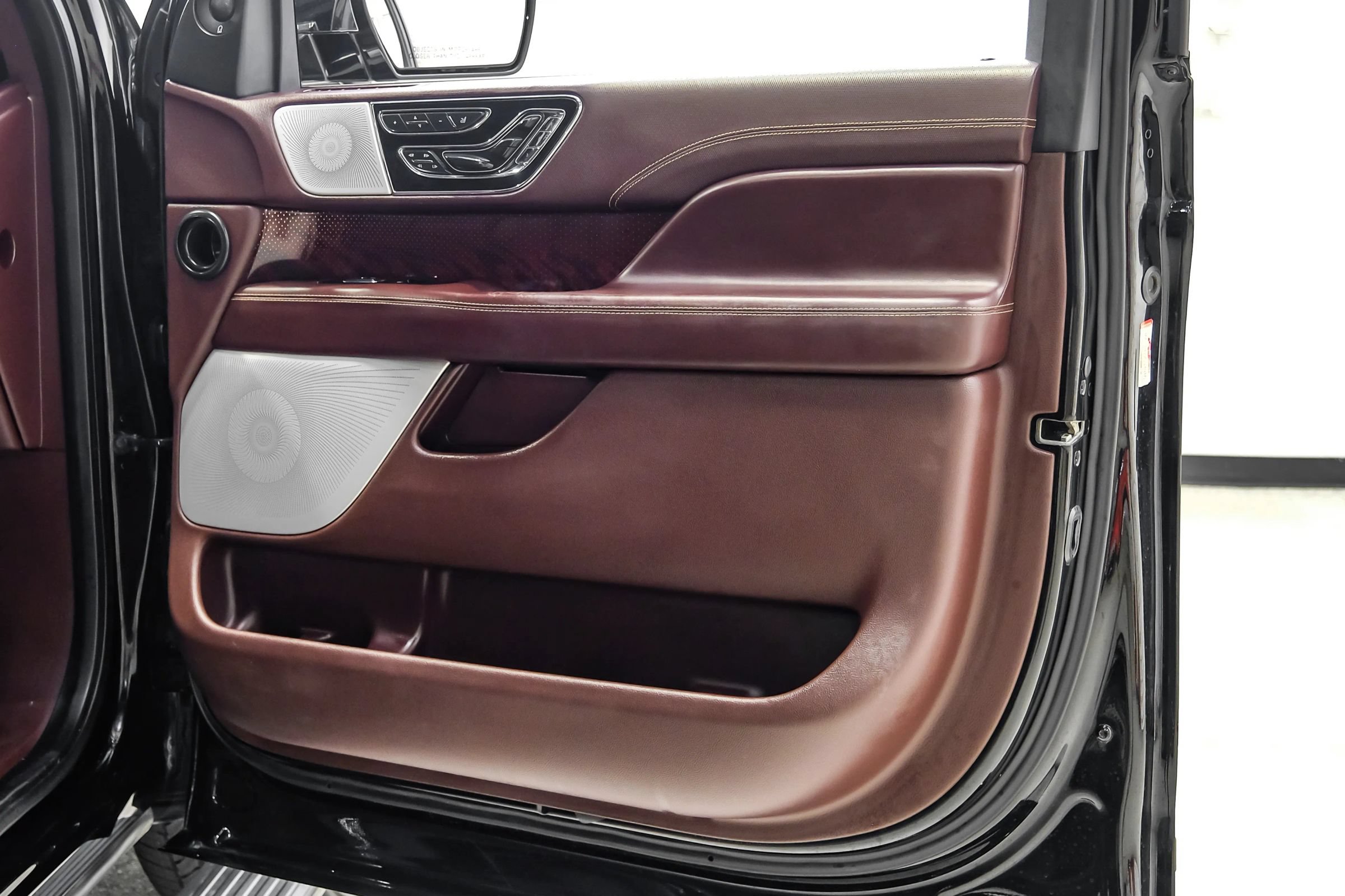 Used 2018 Lincoln Navigator Black Label w/ Cargo Package AWD/4WD image 67