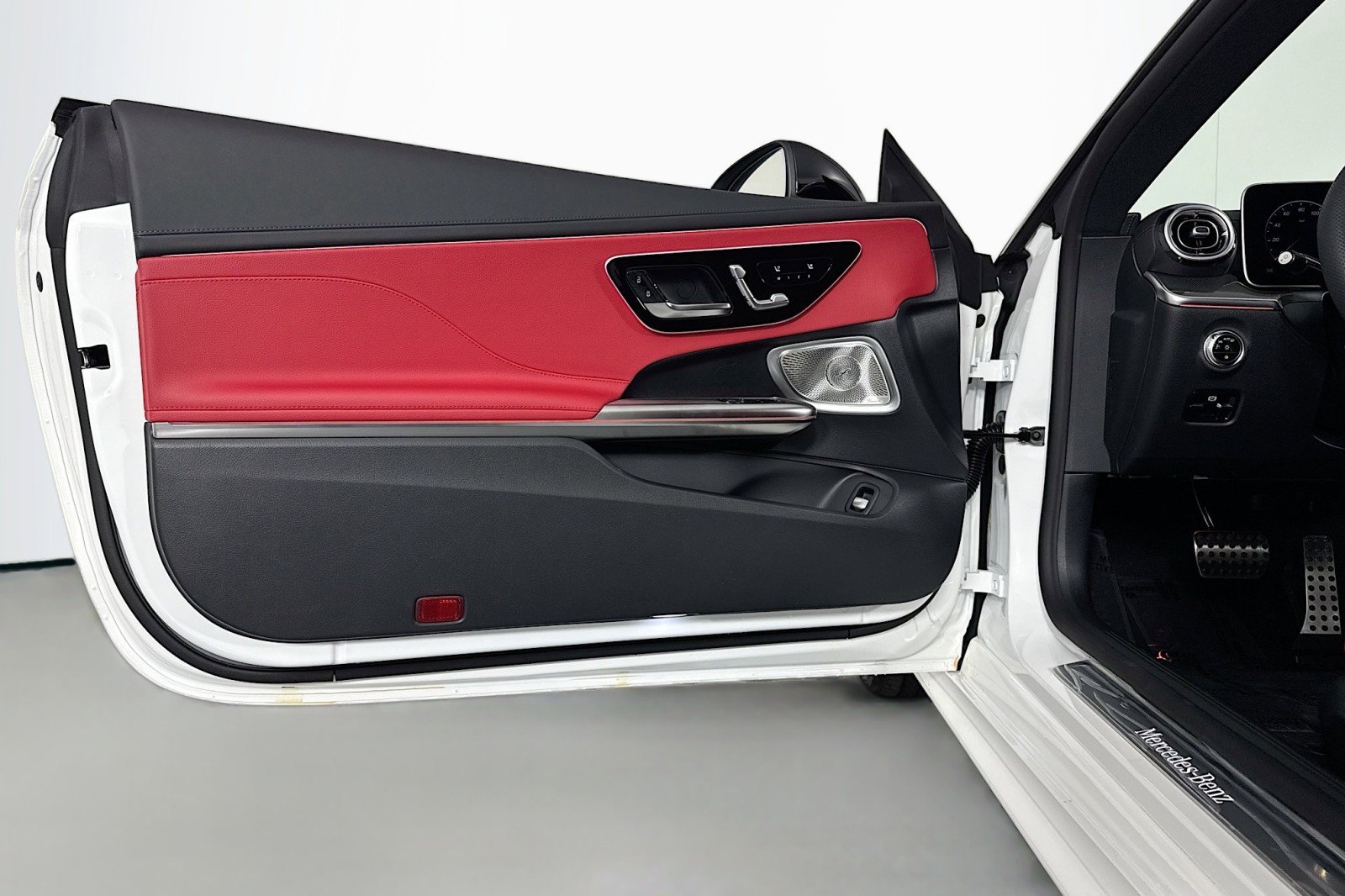 New 2026 Mercedes-Benz CLE 300 4MATIC Coupe image 20