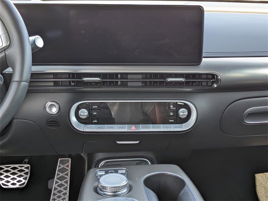 Used 2023 Genesis GV60 Performance image 11