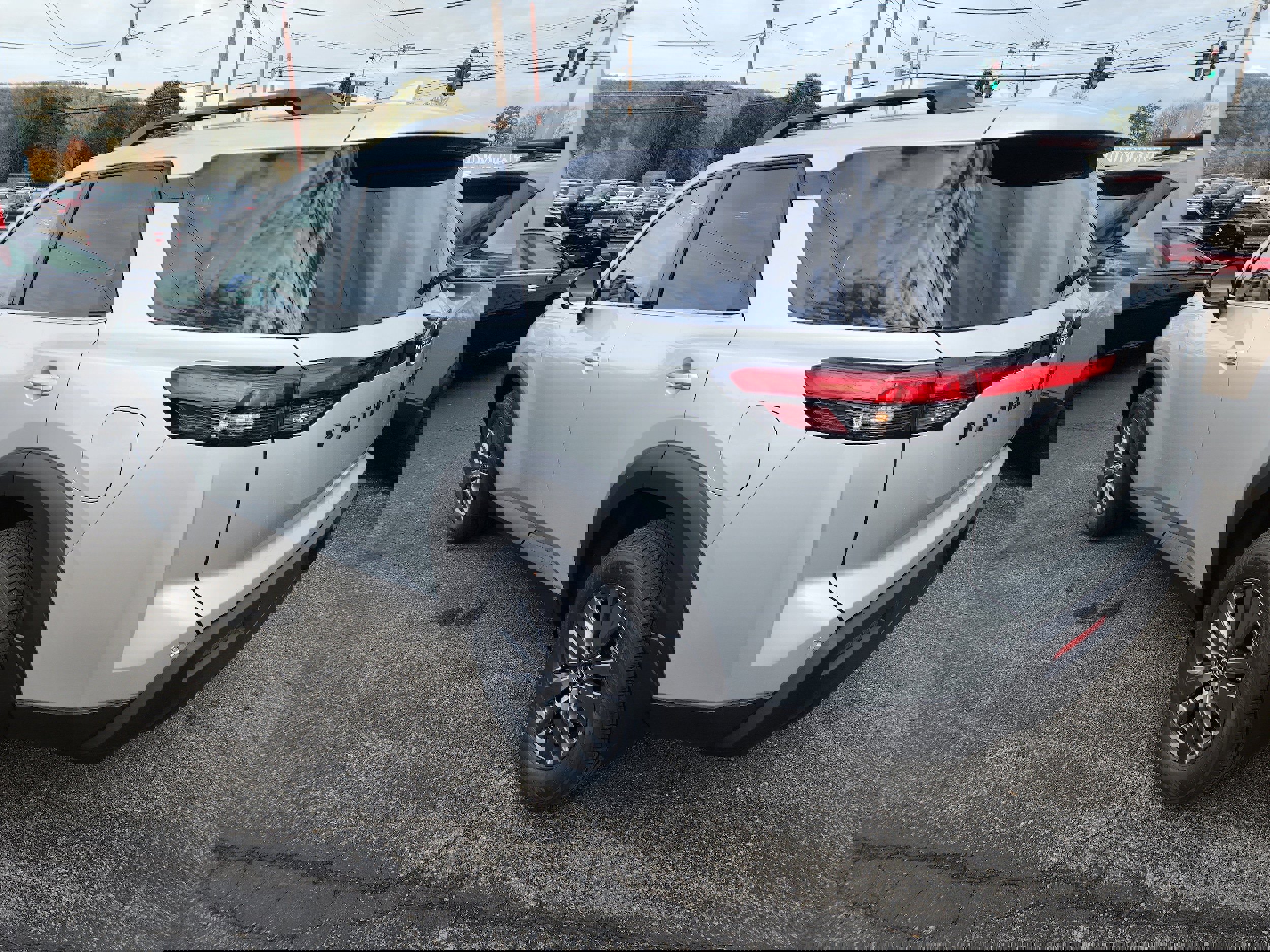 New 2025 Nissan Pathfinder SV w/ Black Appearance Package image 6