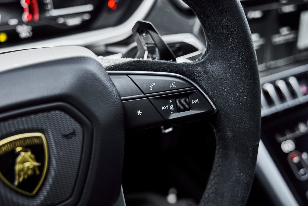 Used 2022 Lamborghini Urus AWD/4WD image 59