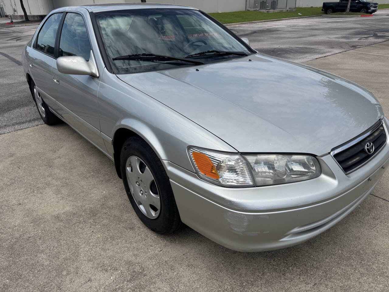 Used 2001 Toyota Camry CE FWD image 3