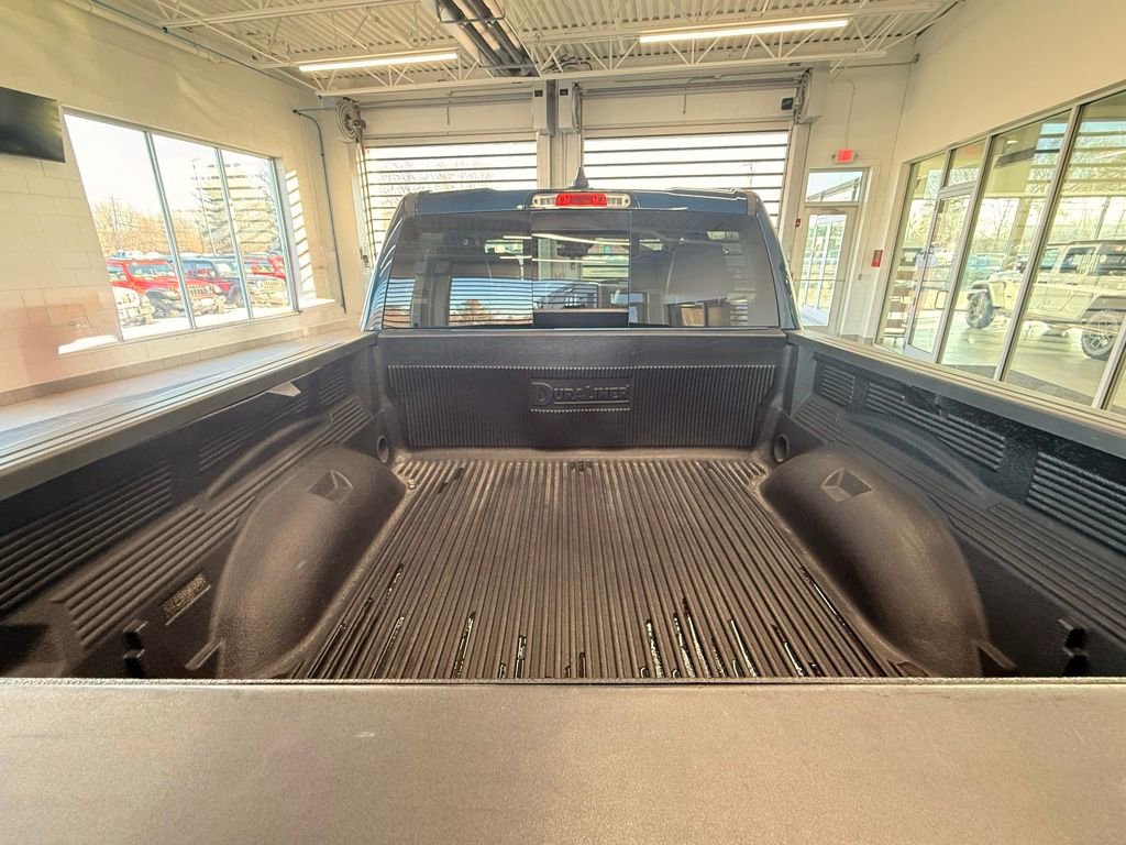 Used 2022 RAM 1500 Laramie AWD/4WD image 11