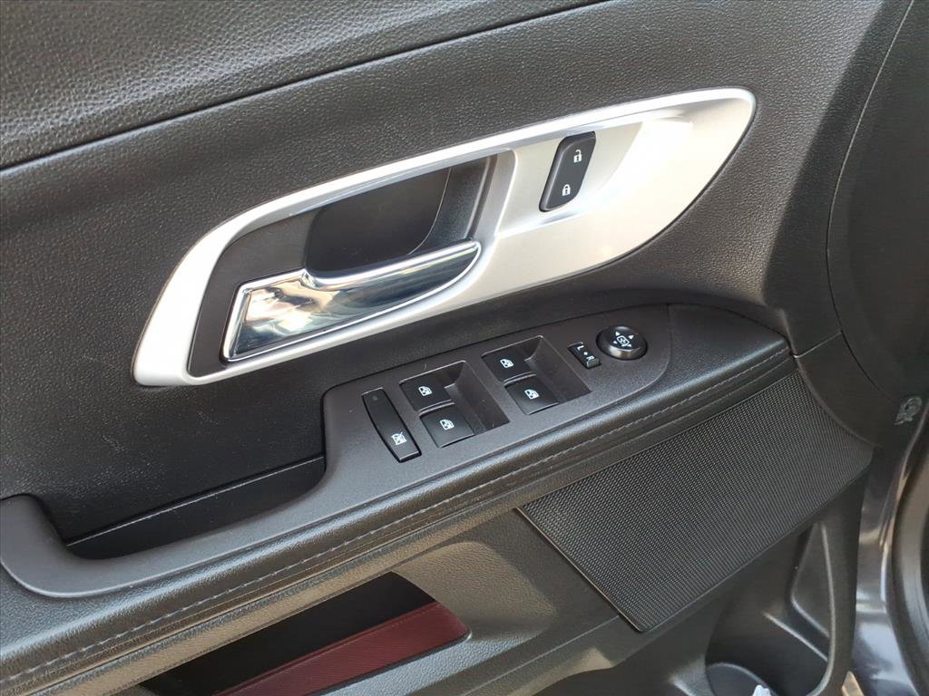 Used 2016 Chevrolet Equinox LT w/ Convenience Package image 11