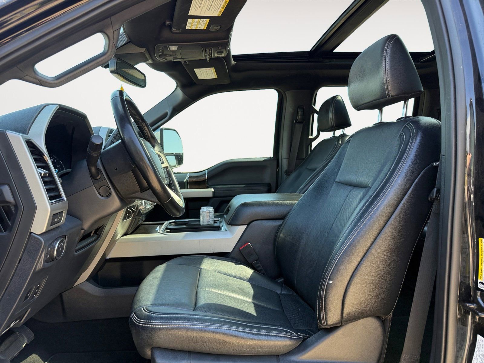 Used 2022 Ford F250 Lariat w/ Lariat Ultimate Package AWD/4WD image 9