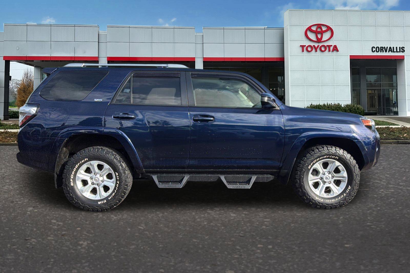Certified 2018 Toyota 4Runner SR5 image 3