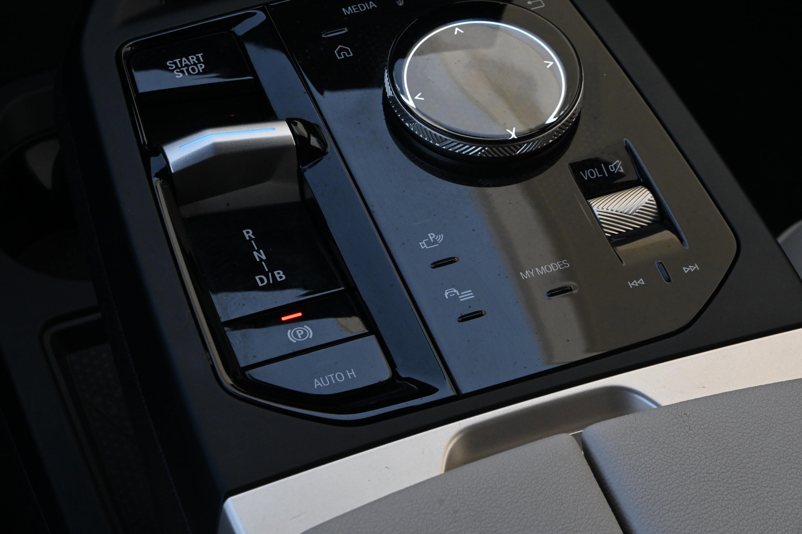 Certified 2024 BMW iX xDrive50 w/ Sport Package image 20