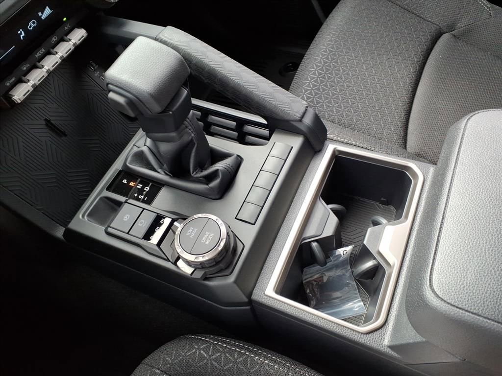 Certified 2025 Toyota 4Runner SR5 AWD/4WD image 14