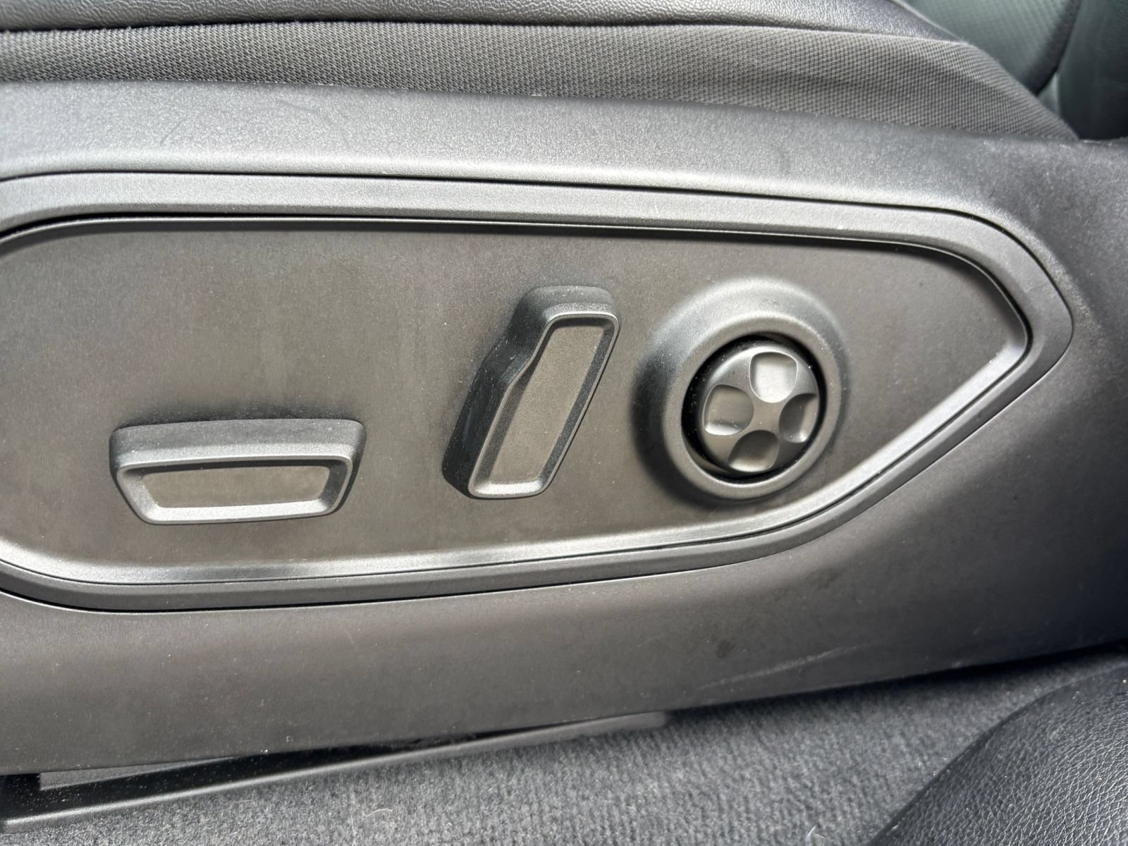 Used 2026 Jeep Grand Cherokee Limited AWD/4WD image 22