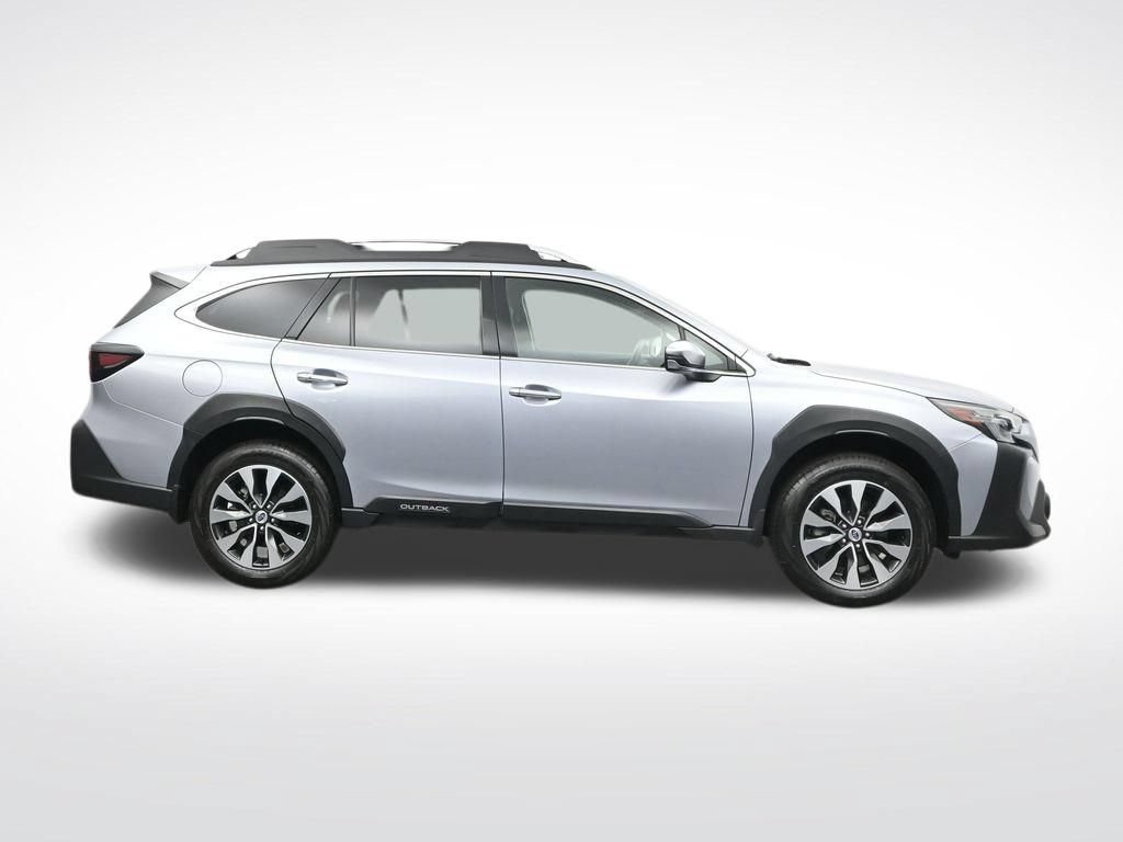 Used 2024 Subaru Outback Touring XT AWD/4WD image 4