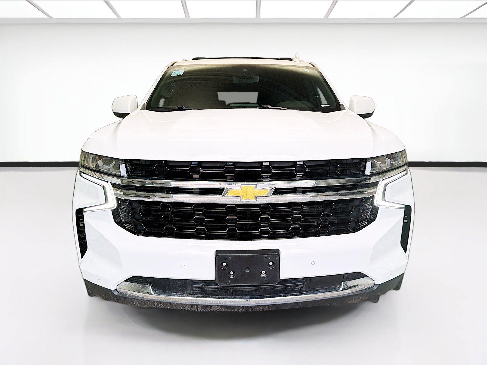 Used 2024 Chevrolet Tahoe LS AWD/4WD image 2