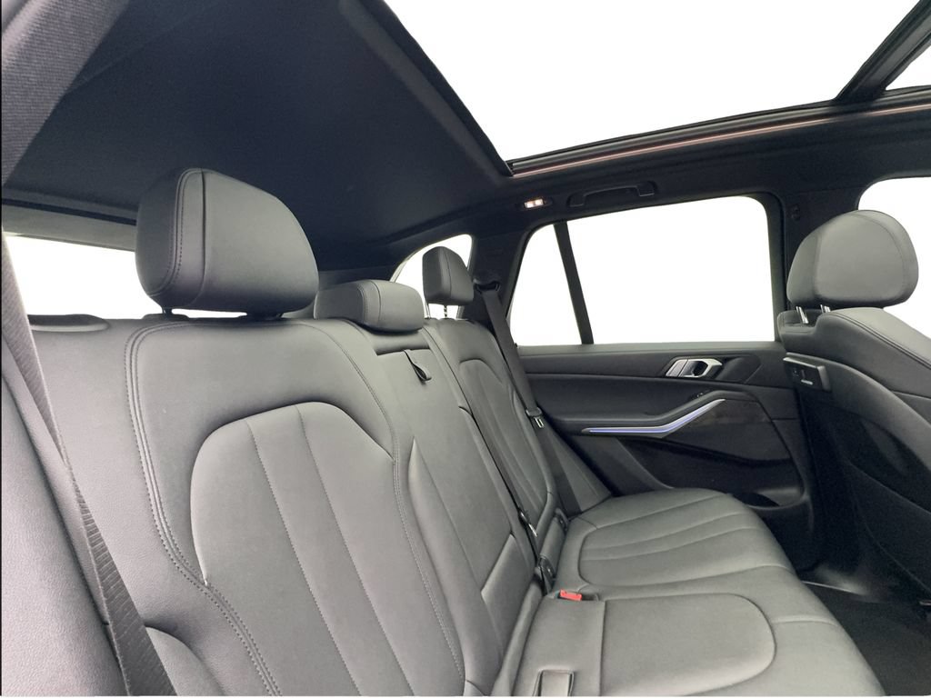 Used 2022 BMW X5 sDrive40i w/ Premium Package RWD image 28