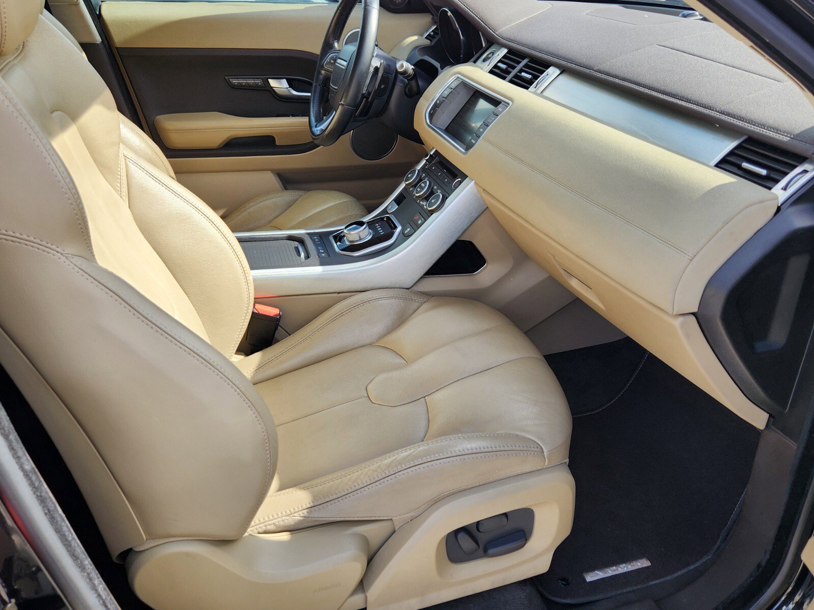 Used 2015 Land Rover Range Rover Evoque Pure Plus image 11