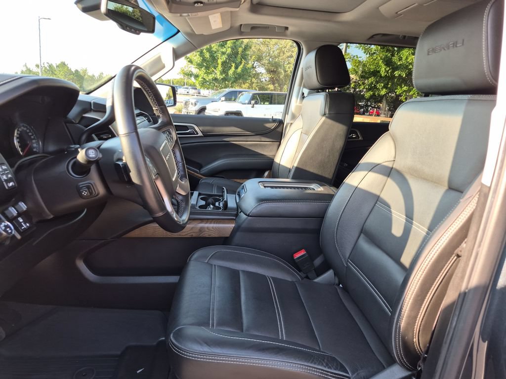 Used 2019 GMC Yukon XL Denali w/ Denali Ultimate Package AWD/4WD image 22
