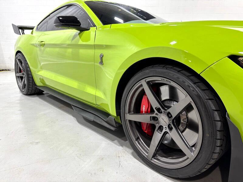 Used 2020 Ford Mustang Shelby GT500 w/ Carbon Fiber Track Pack image 12