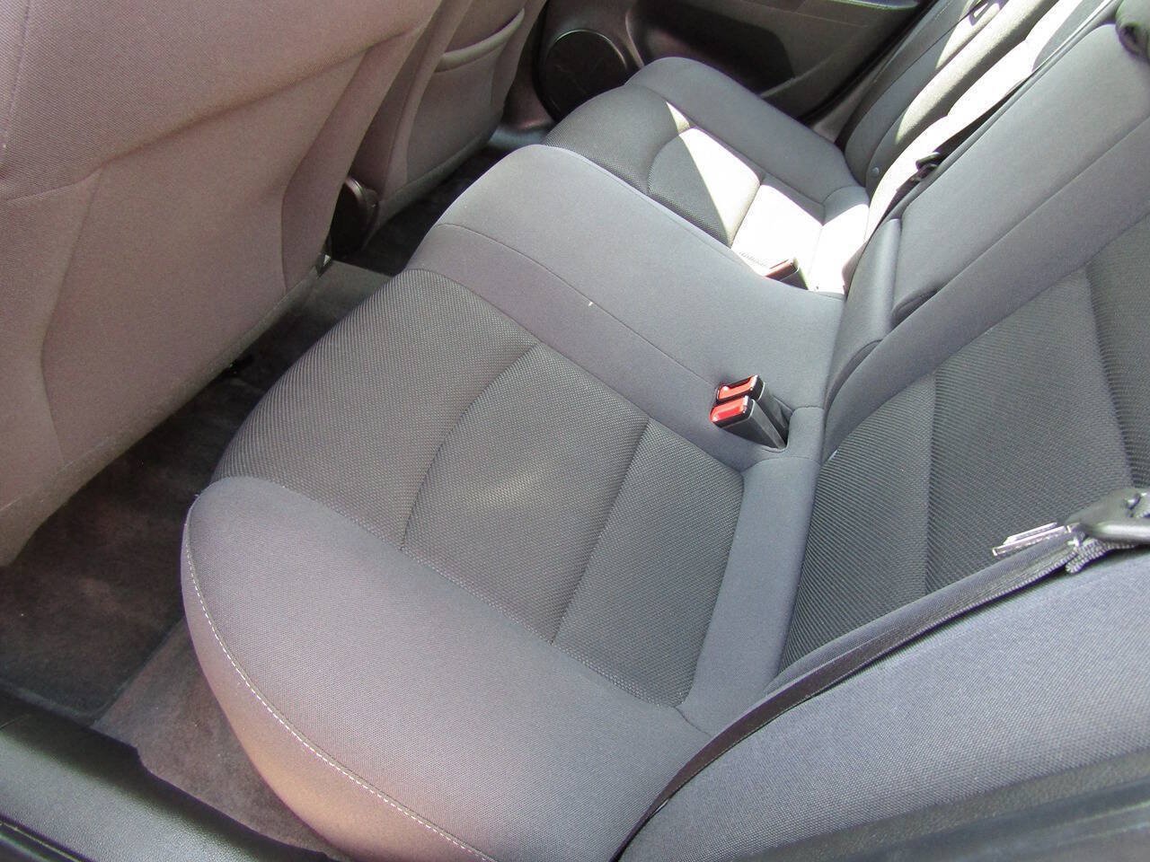 Used 2016 Chevrolet Cruze LT FWD image 17