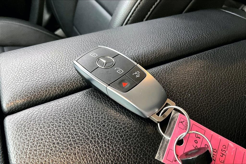 Used 2020 Mercedes-Benz GLE 450 4MATIC w/ Premium Package image 13