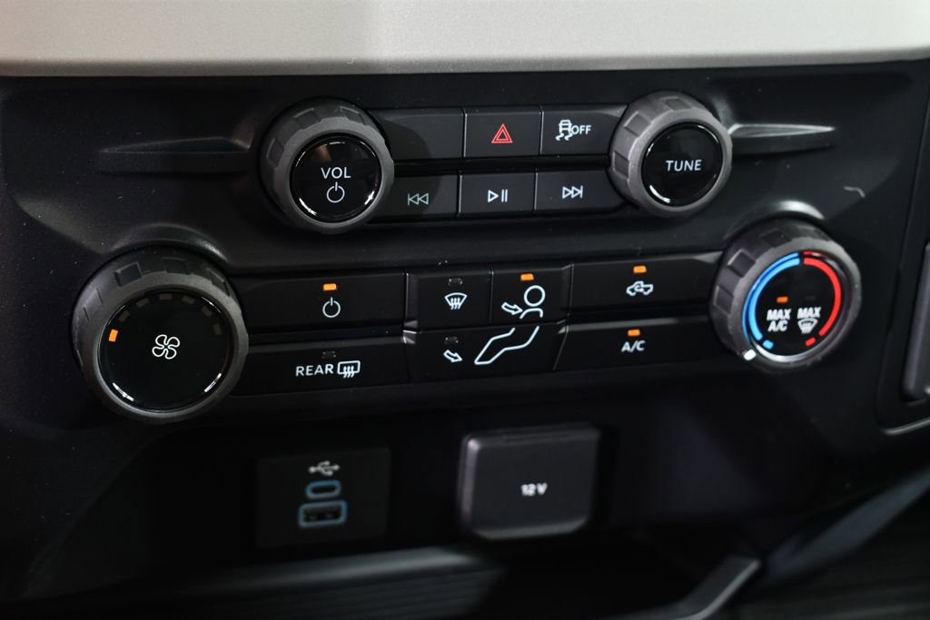 New 2026 Ford F250 XL w/ XL Chrome Package image 28