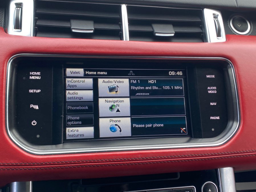 Used 2015 Land Rover Range Rover Sport HSE AWD/4WD image 25