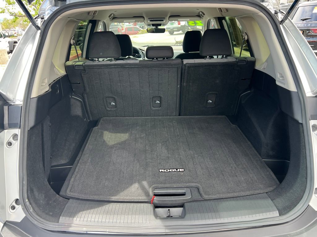 Used 2023 Nissan Rogue SV image 21