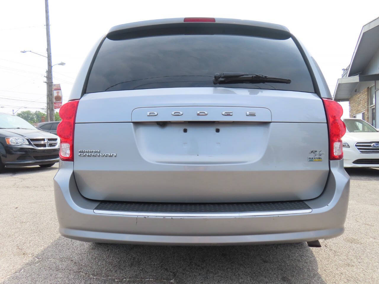 Used 2016 Dodge Grand Caravan R/T FWD image 26