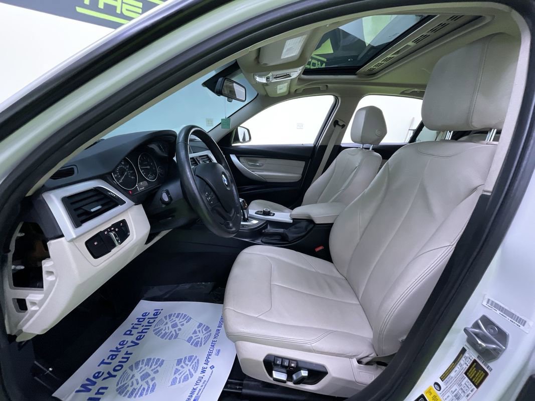 Used 2017 BMW 320i xDrive Sedan image 17