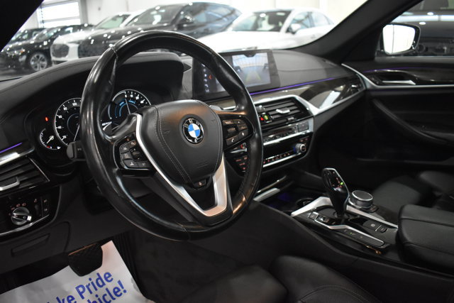 Used 2018 BMW 530e xDrive AWD/4WD image 11