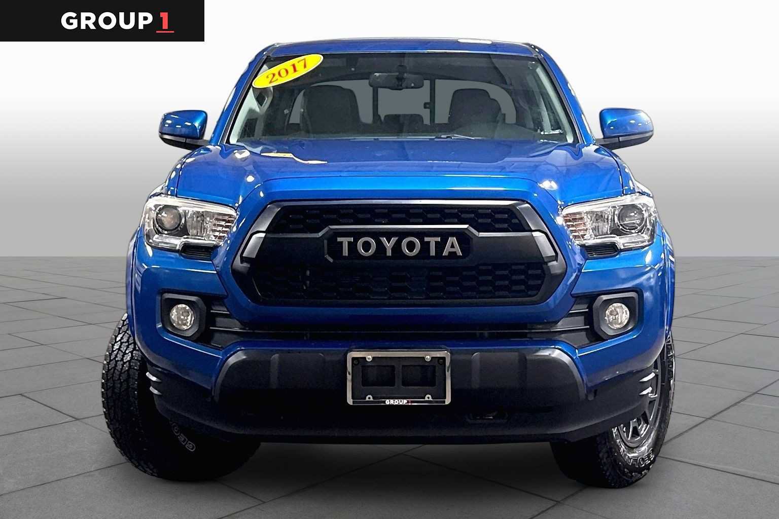 Certified 2017 Toyota Tacoma SR5 w/ Tow Package AWD/4WD image 4