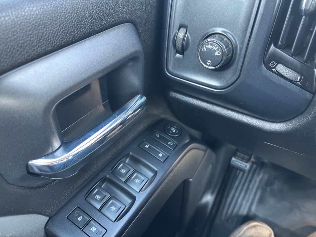 Used 2017 Chevrolet Silverado 1500 W/T AWD/4WD image 23