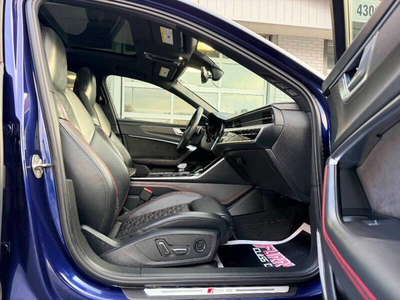 Used 2021 Audi RS 6 w/ Executive Package image 38