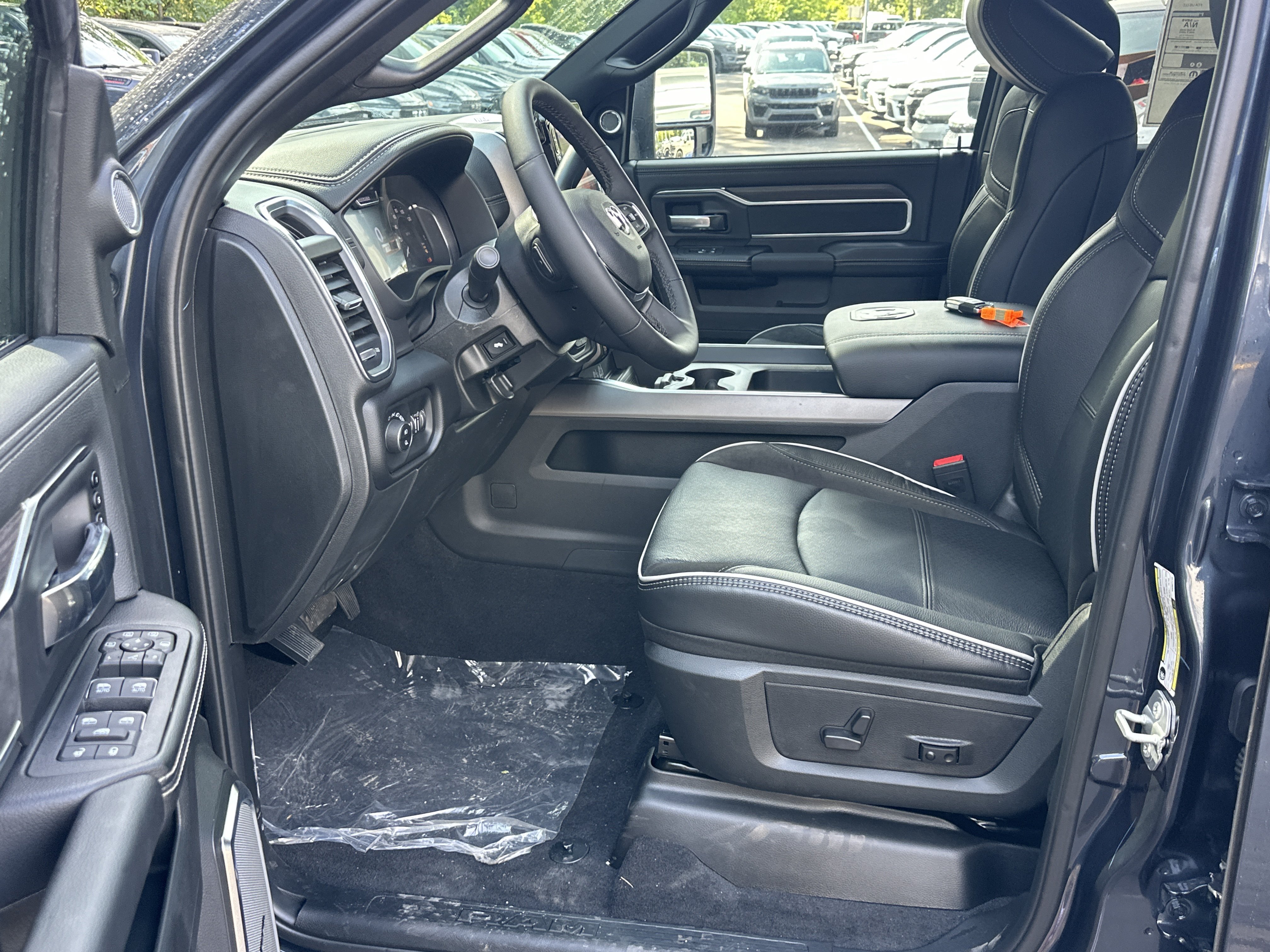 New 2027 RAM 2500 Laramie AWD/4WD image 27