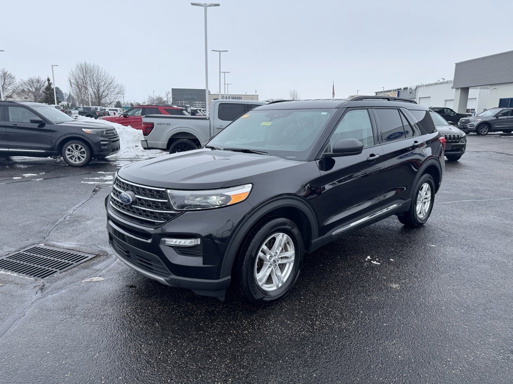 Certified 2023 Ford Explorer XLT w/ Equipment Group 202A image 7