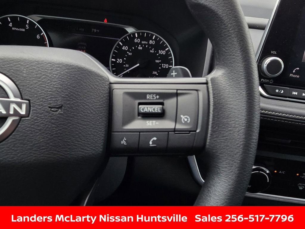 Used 2025 Nissan Rogue S image 23