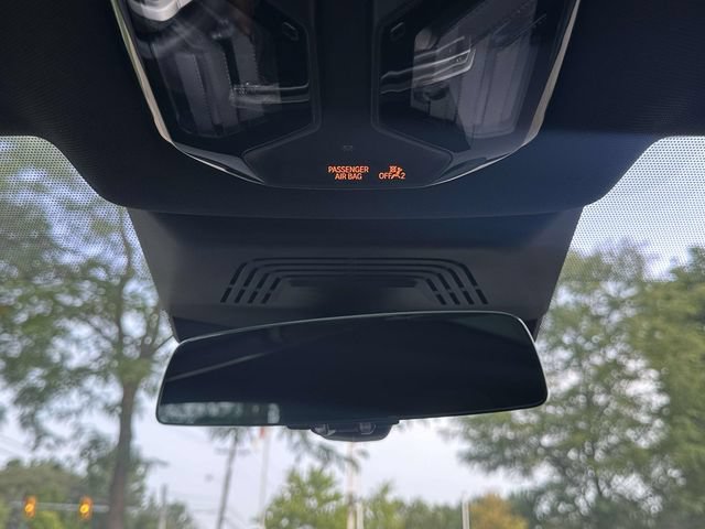 Certified 2025 BMW iX xDrive50 w/ Convenience Package AWD/4WD image 38