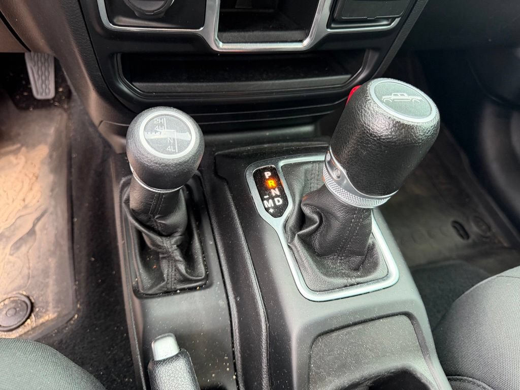 Used 2021 Jeep Gladiator Sport w/ Trailer Tow Package AWD/4WD image 31