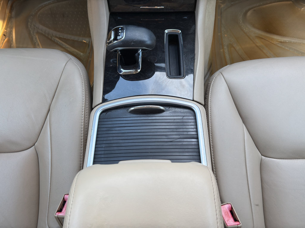Used 2013 Chrysler 300 RWD image 16