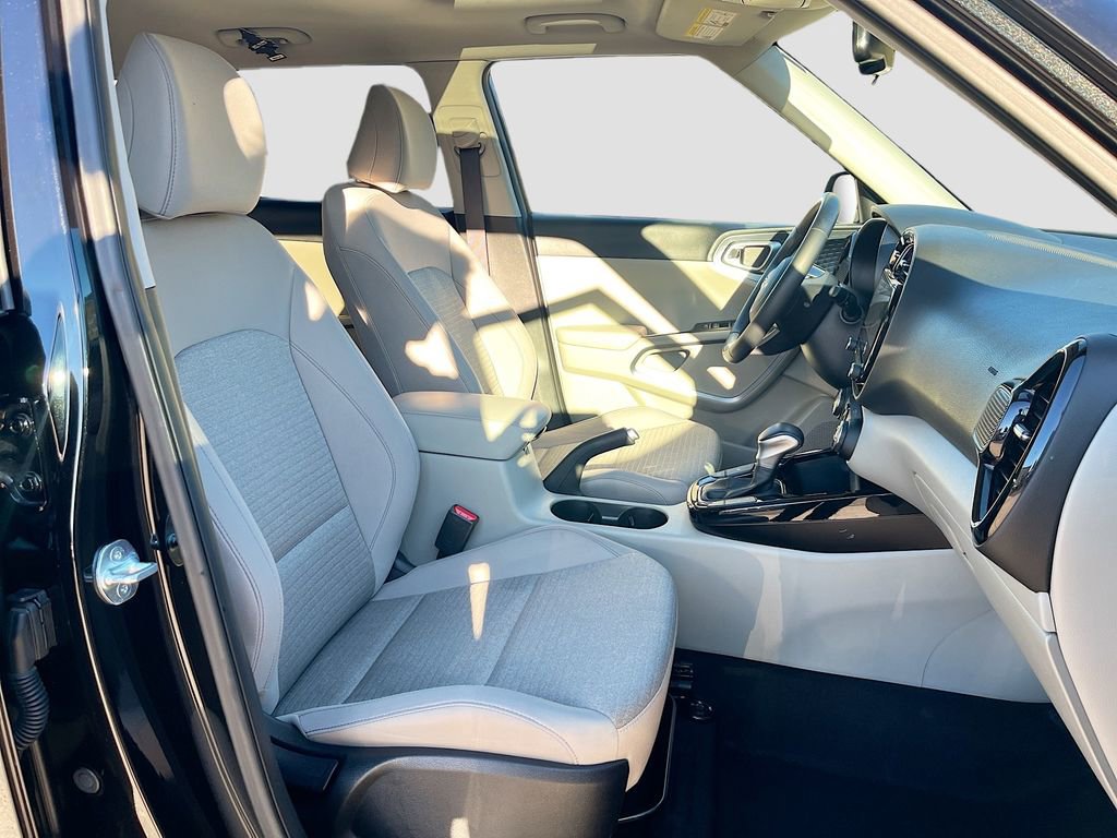 Certified 2023 Kia Soul EX image 27