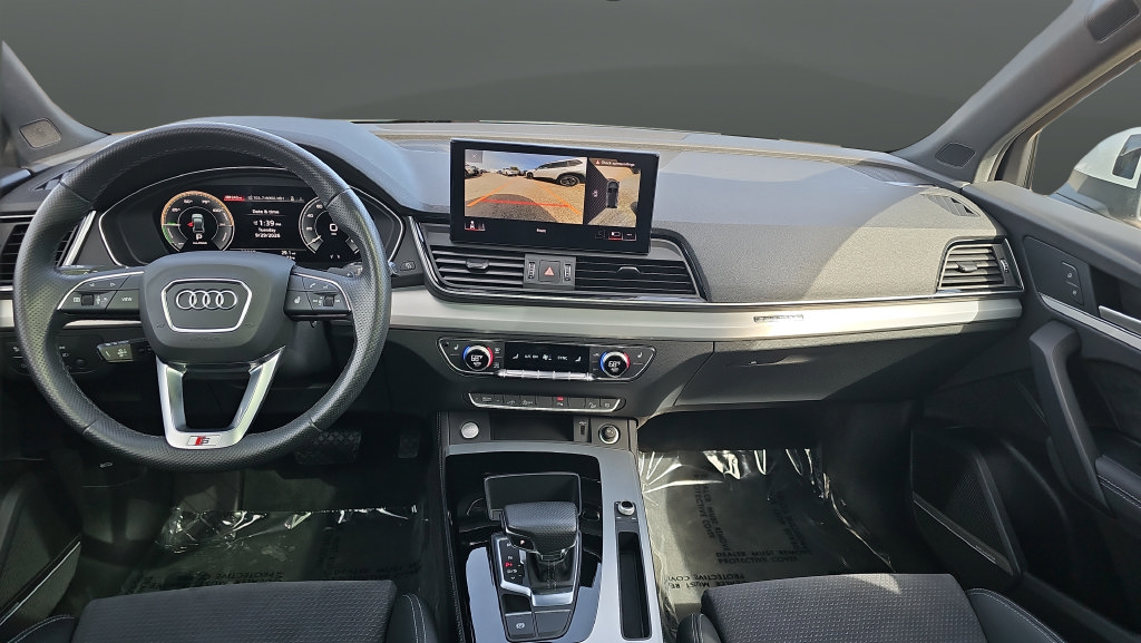 Used 2024 Audi Q5 e Premium Plus w/ Premium Plus Package AWD/4WD image 11