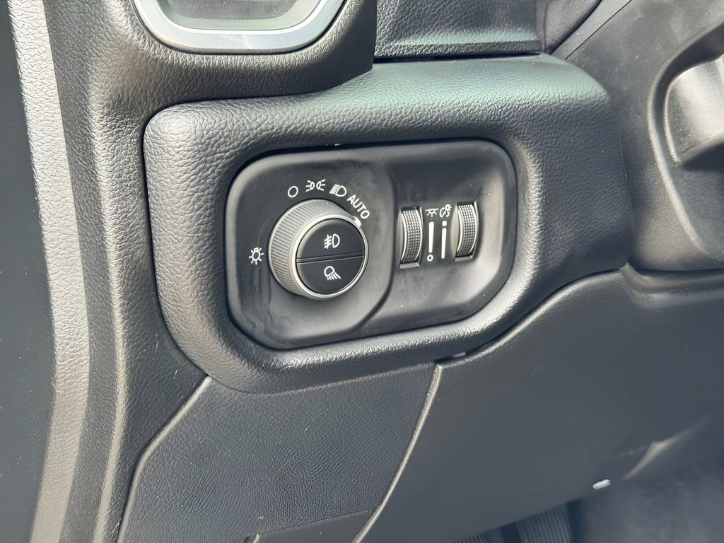 Used 2020 RAM 2500 Laramie AWD/4WD image 12