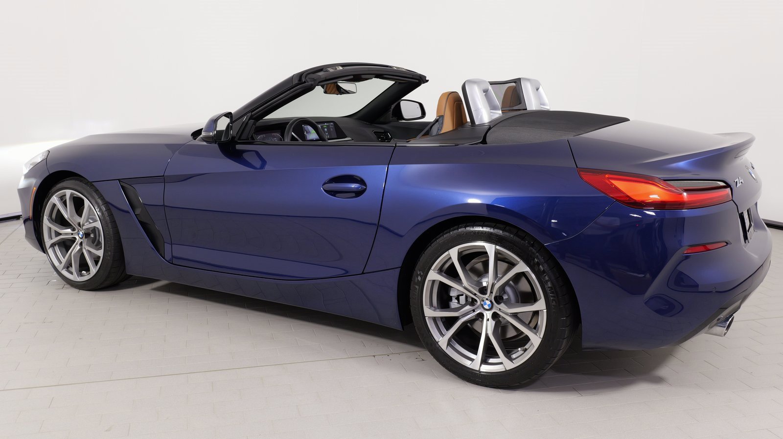 Used 2022 BMW Z4 sDrive30i w/ Driving Assistance Package image 34