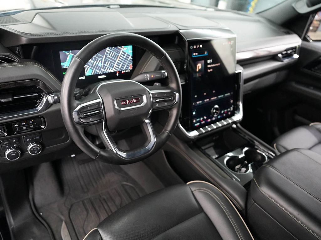 Used 2025 GMC Yukon XL Elevation w/ LPO, Elevation Black Package AWD/4WD image 16
